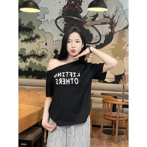 Blouse asymétrique pour femme, style coréen, coupe ajustée, 100% coton, nouvelle mode, faible MOQ, service ODM, fournisseur Vietnamien - Product Image 3