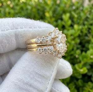 Anillo de Compromiso de Diamante Cultivado en Laboratorio con Corte Ovalado para Mujer, Chapado en Oro Amarillo, Diseño de Halo Oculto con Pavé, Certificado IGI, Clásico - Product Image 5