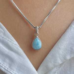 Pendentif élégant en larimar, argent sterling 925 plaqué or, bijou de fiançailles avec pierre précieuse des Caraïbes, cadeau délicat - Product Image 6