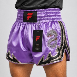 Shorts de Muay Thai modernes conçus pour la force, la flexibilité et un confort respirant, avec des matériaux de qualité supérieure et une construction durable. - Product Image 4