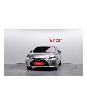 Lexus ES Executive 2024 con Volante a la Izquierda, Asientos de Cuero, Cámara Trasera, Solo 12,881 km de Kilometraje - Product Image 3