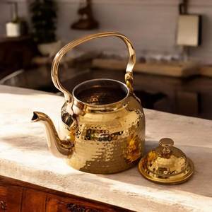 Bouilloire à eau contemporaine en cuivre mat avec poignée relevable, fait main, pour cuisinière, pour la préparation du thé, décoration de cuisine et usage cadeau - Product Image 5