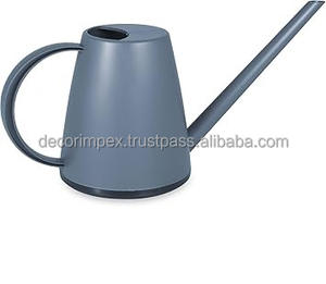 Un arrosoir, un outil de jardinage commun utilisé pour arroser les plantes à la main en métal et est une lumière, peut-être bleu ou gris couleur - Product Image 2