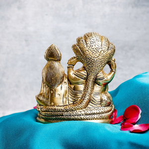 Dios hindú moderno hecho a mano Vishnu y Diosa Lakshmi Brass Idol Showpiece hecho a mano para decoración del hogar y artículo de regalo de Diwali - Product Image 3