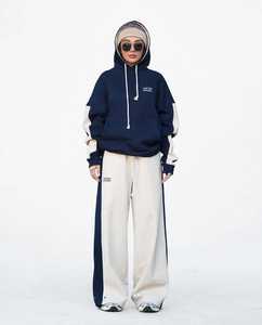 Ensemble de survêtement à capuche pour homme Oneten Apparel, color block, bleu marine et crème, coupe ample, décontracté pour l'automne - Product Image 1