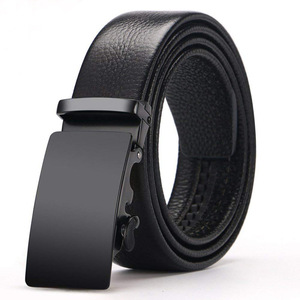 Ceintures en cuir véritable pour hommes, design moderne, tendance, vente chaude, logo personnalisé, boucle en acier, personnalisables - Product Image 1