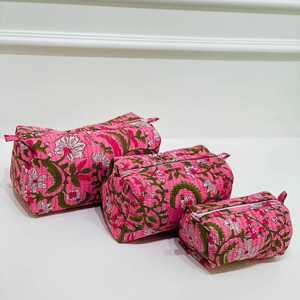 ชุดกระเป๋าเครื่องสำอางทำมือรักษ์โลก สีชมพู ลายควิลท์แบบอินเดีย ผ้าฝ้ายพิมพ์ลายบล็อก พร้อมซิป สำหรับเดินทาง - Product Image 2