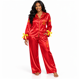Ensemble de pyjama en satin pour femmes NSPDK, manches longues, boutonné, brodé, deux pièces, rouge avec bordure dorée, ensemble de pyjama lounge - Product Image 1