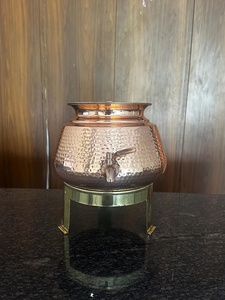 Bouteille finition cuivre, bouteille polie miroir, bouteille d'eau en cuivre mat, flacon design en cuivre, bouteille artisanale haut de gamme, bouteille en cuivre - Product Image 3