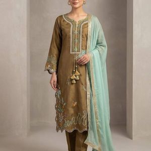 Conjunto de Kurti y Pantalón Bordado Romano de Cristal para Mujer con Dupatta de Georgette, Listo para Usar, Ropa Étnica para Fiestas - Product Image 1