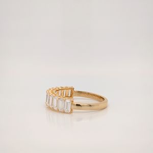 Bague de Fiançailles et de Mariage Chrétienne Demi-Éternité Lurba Jewels en Moissanite Taille Émeraude 1,45 Carat, Sertie Pavé Tendance, Or Jaune Massif 14K - Product Image 2