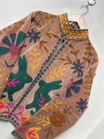 Veste bomber vintage pour femme en coton 100% brodée à la main, motif floral Suzani, style bohème, art ethnique folklorique, manches longues, respirante, pour l'hiver et l'automne