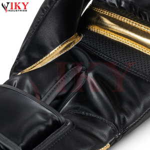 Gants de boxe en cuir artificiel avec logo personnalisé, couleur noir et or métallisé, ajustement ergonomique avec sangle de poignet sécurisée - Product Image 5