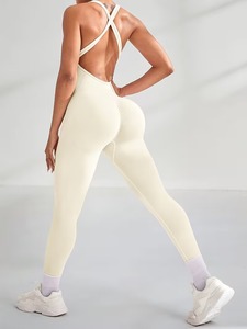 Mono de entrenamiento sin mangas con cuello redondo para mujer |   Chándal Deportivo de Alta Elasticidad |   Ropa Deportiva Elegante de Poliéster y Elastano - Product Image 4