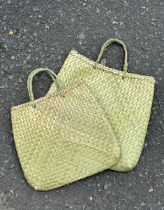<b>Medium</b> Sizes Woven Kete <b>Bag</b> Seagrass Woven Maori Kete <b>Bag</b> Durable Tote <b>Bag</b> Handwoven Flax <b>Bag</b> Small Size from Vietnam Factory - Product Image 1