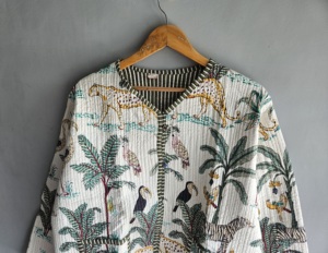 Chaqueta Acolchada con Estampado Animal, Cuello en V, Manga Murciélago, Algodón, Verano, para Mujer, con Bolsillos de Parche, Manga Larga, Largo Regular, Regalo para Ella - Product Image 4