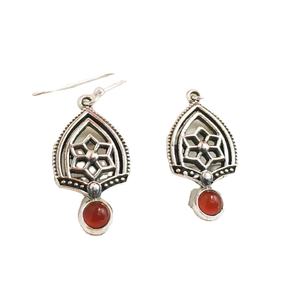 ต่างหูเงินสเตอร์ลิงทำด้วยมือจากอินเดียคาร์เนเลี่ยนประดับเพชรเม็ดกลมดูดีมากสำหรับปาร์ตี้งานแต่งงาน - Product Image 3