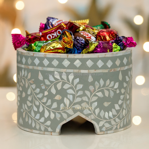 Présentoir à Gâteaux Carré Noir et Blanc Fait Main en Os Incrusté, de Luxe, par Royal Artisans – Plateau Écologique pour Pâtisseries et Biscuits - Product Image 5