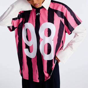 Camiseta Deportiva Unisex Oversize Rosa de Malla con Estampado Gráfico de Rayas y Número, Transpirable, para Fútbol Americano - Proveedor Deportivo - Product Image 5