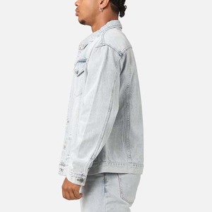 Veste en jean délavé pour homme, coupe décontractée, col rabattu, manches classiques, en coton délavé, idéale pour le printemps - Product Image 3