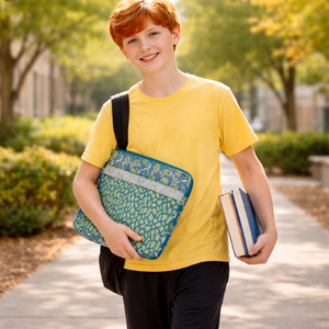 Housse pour ordinateur portable en coton matelassé unisexe avec fermeture éclair multi-poches, design artisanal de Jaipur, durable, lavable en machine, pour usage au bureau - Product Image 5