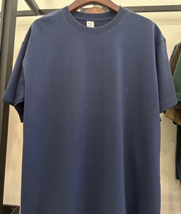 Camiseta de algodón de corte regular para hombre, estilo urbano, manga corta, lisa, ecológica, transpirable, con estampado de letras y logotipo personalizado. - Product Image 5