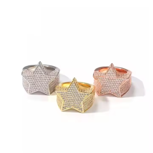 Anillo de Lujo con Incrustaciones de Diamantes en Forma de Estrella - Product Image 1