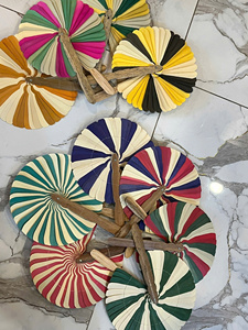 Éventail artisanal en feuilles de coco naturelles du Vietnam, accessoire rafraîchissant pour la plage, les voyages, les festivals, la décoration de mariage et les cadeaux - Product Image 5