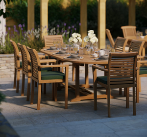 Ensemble de table à manger ovale d'extérieur en teck massif tropical, 8 places, banc incurvé, fauteuils, finition naturelle, meubles pour villa et hôtel - Product Image 4