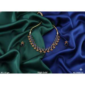 ชุดสร้อยคอทองคำสไตล์วินเทจแบบราชวงศ์ ประดับตกแต่งอย่างหรูหรา สำหรับเจ้าสาวในงานเฉลิมฉลอง และลุคแบบดั้งเดิมที่ออกแบบโดยดีไซเนอร์ - Product Image 3