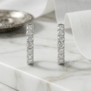 Pendientes de Aro de Lujo con Diamantes Cultivados en Laboratorio, Corte Brillante Redondo, Chapados en Oro de 10k, 2.00 CTW - Product Image 1