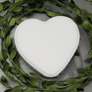 Vente en gros d'usine Texte personnalisé Bio Heart Shape Bath Fizzies Private Label Bombes de bain pour enfants OEM disponible - Product Image 4
