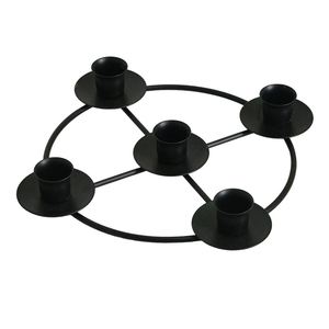 Candelabro Doble de Hierro Negro con Base en Forma de Corazón, Soporte Metálico para Velas, Centro de Mesa para Comedor, Diseño Escalonado - Product Image 5