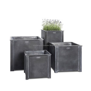 Nouvel arrivage Jardinière élégante faite à la main en métal et fer Finition émaillée Décoration murale de jardin pour hôtel Restaurant Décoration murale - Product Image 4