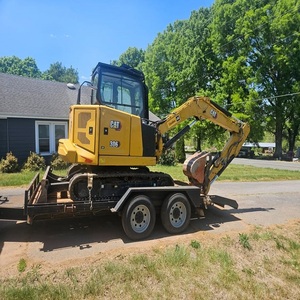 Mini-excavatrice sur chenilles CAT 306 CR pour usage domestique avec peu d'heures de fonctionnement, moteur puissant, moteur fluide, système d'engrenages robuste pour une efficacité optimale - Product Image 4