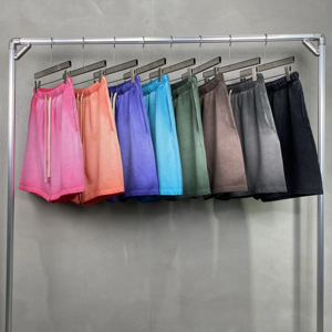 Shorts en coton couleur unie, taille élastique avec cordon de serrage, respirants, taille mi-haute, longueur au-dessus du genou, style ample, délavés à l'acide, vente en gros - Product Image 1