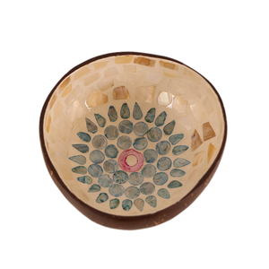 Cuenco de coco blanco con mosaico de nácar, hecho a mano con incrustaciones artísticas de conchas para utensilios de cocina. - Product Image 4