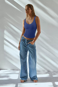 Camiseta sin mangas para mujer, de color liso, con tirantes, acanalada, a la moda, con doble forro, cuello en V, informal, básica, moderna, para hacer ejercicio, salir o ir de fiesta. - Product Image 5