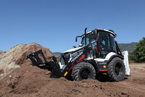 รถตักล้อยางไฮโดรมีค HMK62T แบบตีนตะขาบ เครื่องยนต์ดีเซลเพอร์กินส์ กระบอกไฮดรอลิก HYDAC มอเตอร์ PLC ชุดขับเคลื่อนสกิดสเตียร์ - Product Image 4