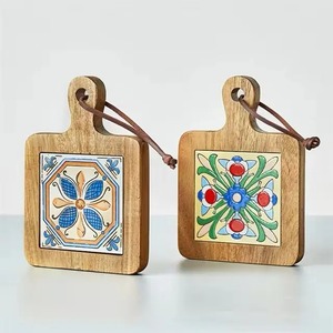 Blocs à découper en bois rectangulaires avec poignée à motif floral, accessoires de cuisine décoratifs - Product Image 1