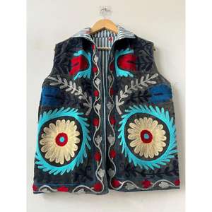 Gilet court sans manches en velours de coton brodé Suzani de haute qualité, vêtement d'extérieur de luxe style bohème, cadeau pour elle - Product Image 3