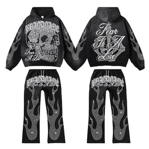 Chándal de invierno personalizado con estampado de ropa urbana, pedrería sólida, bordado desgastado y pantalones de chándal con parche de piedra efecto descolorido por el sol - Product Image 1