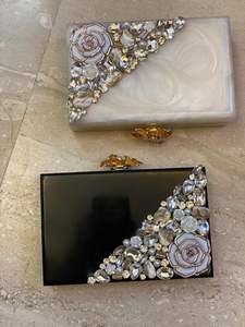 Pochette de soirée de luxe en résine pour femme, sac à main carré à motif floral, résistant à l'eau, tendance - Product Image 2