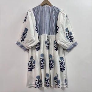 Vestido Mini Bohemio de Algodón Ecológico con Estampado Floral Hecho a Mano, Encaje Chinoiserie, Lavable, Cuello en V, Manga Corta, para Oficina - Product Image 4