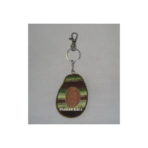 Adornos Navideños Únicos Hechos a Mano con Forma de Árbol, Tela Roja Decorativa con Bordado Dorado Zari, Diseño Personalizado para el Comprador - Product Image 6