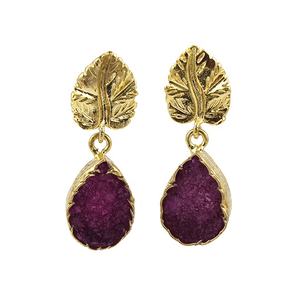 Pendientes colgantes hechos a mano con piedras preciosas Druzy púrpura, forma de pera chapada en oro con diseño de hoja, tachuelas de moda elegantes - Product Image 1