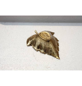 Plateau décoratif moderne en aluminium plaqué or pour la maison et le jardin, idéal pour Noël - Product Image 3