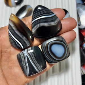 Venta al por Mayor de Cristales Curativos de Ágata Negra Banda Negra de Alta Calidad, Ágata Negra Banda Negra Natural para Decoración del Hogar y Regalos - Product Image 4