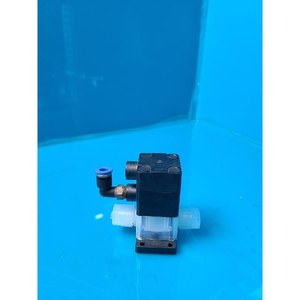 CKD AMD012-8BUP-4-D-4 Utilisé comme pièce détachée d'équipement semi-conducteur d'occasion - Product Image 3
