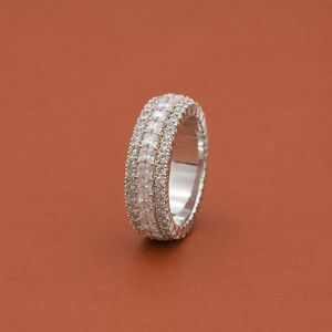 Anillo de Moissanita con Incrustaciones Brillantes en Plata de Ley 925, Diseño de Eternidad sin Fin - Product Image 2